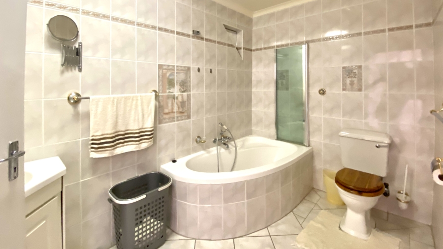 4 Bedroom Property for Sale in Port Owen Western Cape